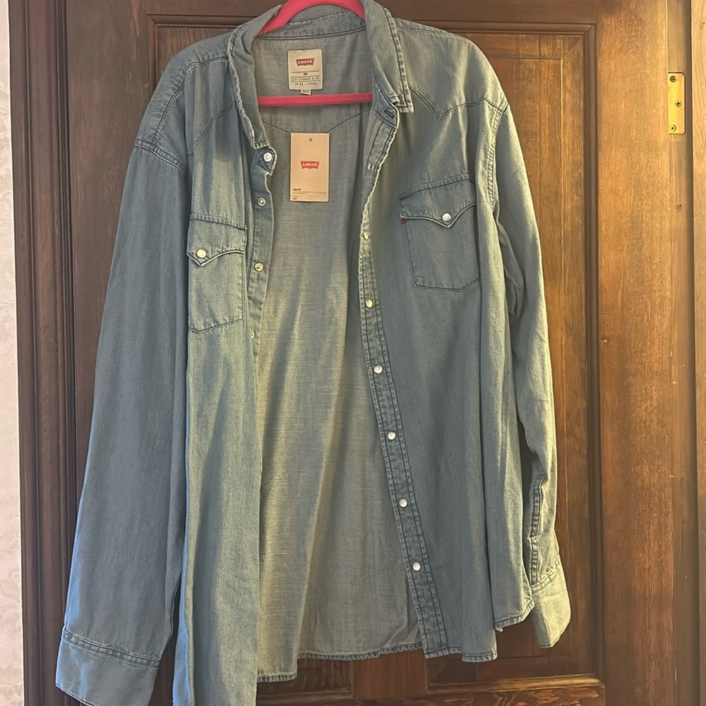 NWT Levi snap Jean shirt